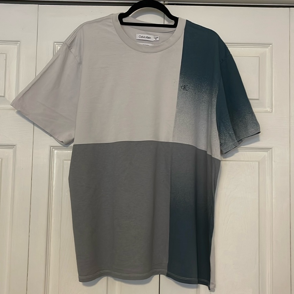 Calvin Klein men’s short sleeve shirt.